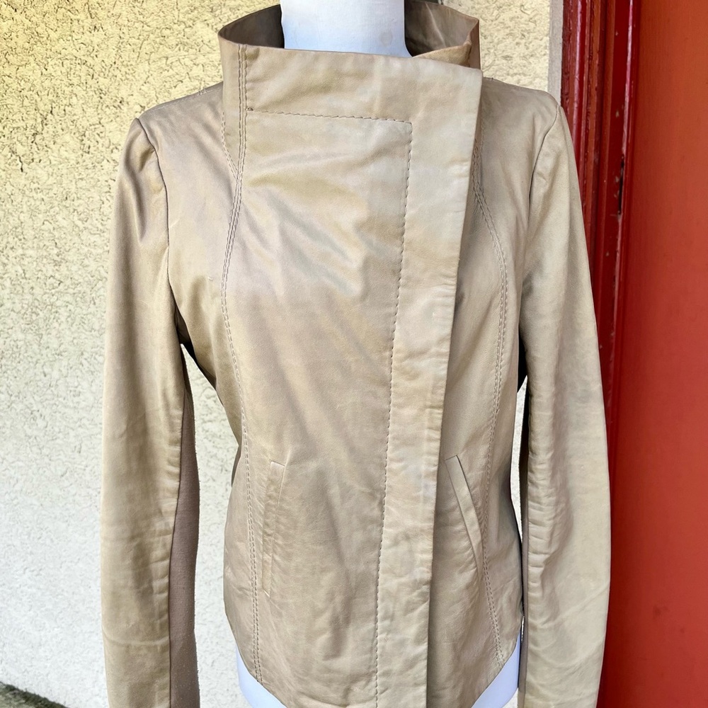 Vintage BCBG Beige Leather Jacket | Size Small